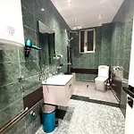 Guest house Prime Location - Shared Bath *
