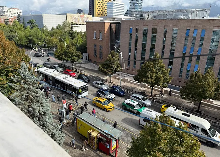 Prime Location - Shared Bath Penzion