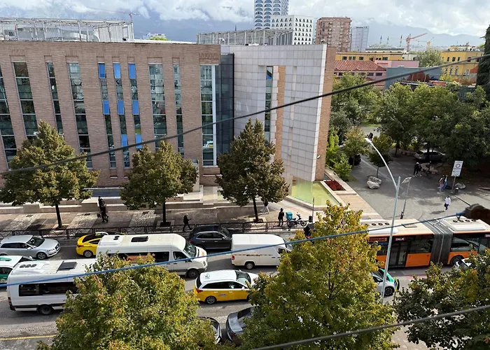 Prime Location - Shared Bath Penzion *