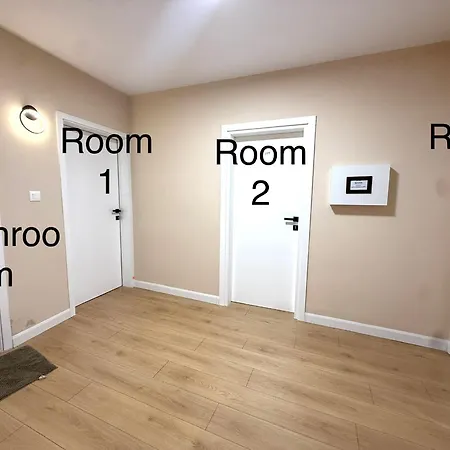 Prime Location - Shared Bath Guest house *