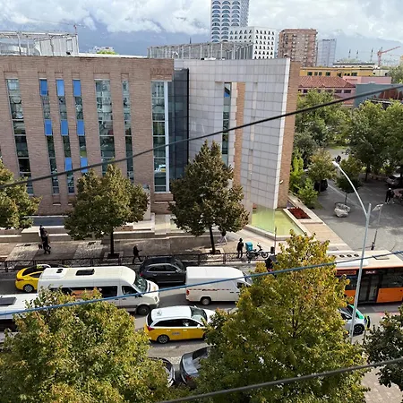 Prime Location - Shared Bath Guest house *