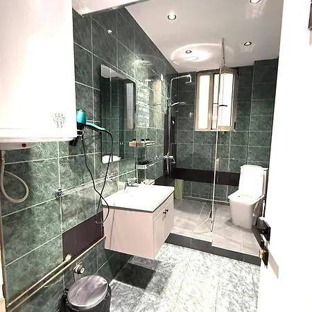 Prime Location - Shared Bath Pensjonat